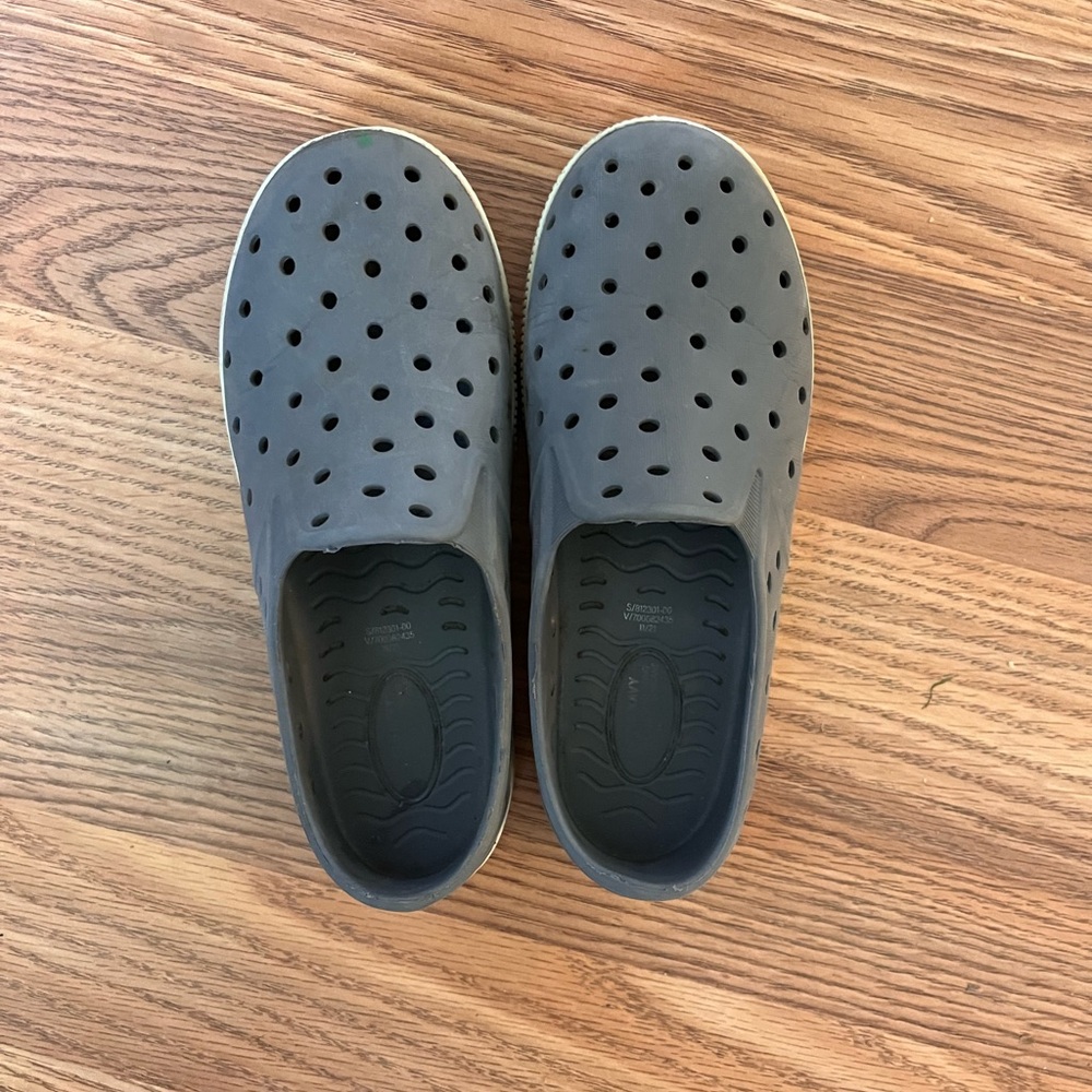 Kids water shoes